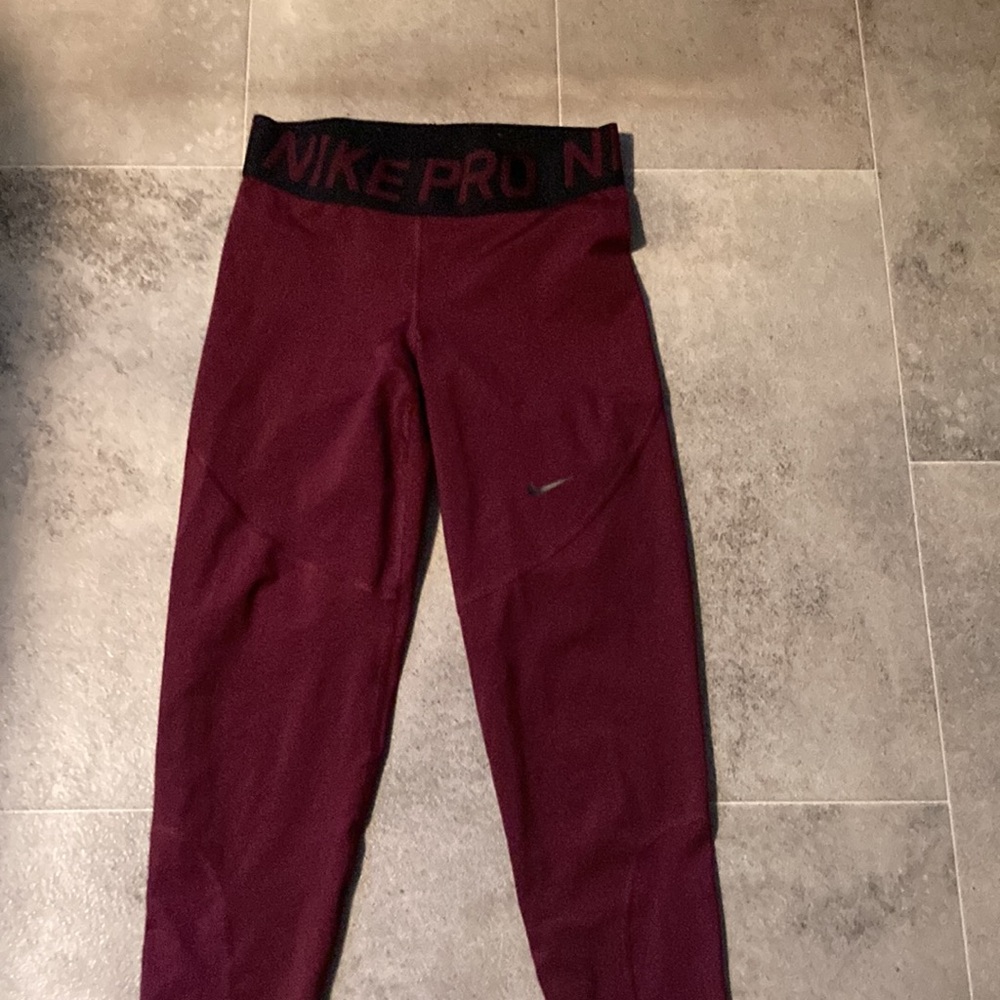 Nike - Picture 4 of 16